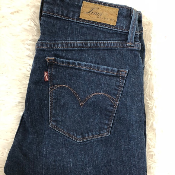 levi demi curve classic slim leg